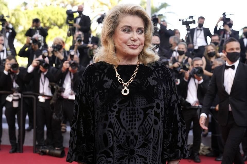 La legendaria actriz francesa Catherine Deneuve será la presidenta honoraria de la edición número 50 de los Premios César.