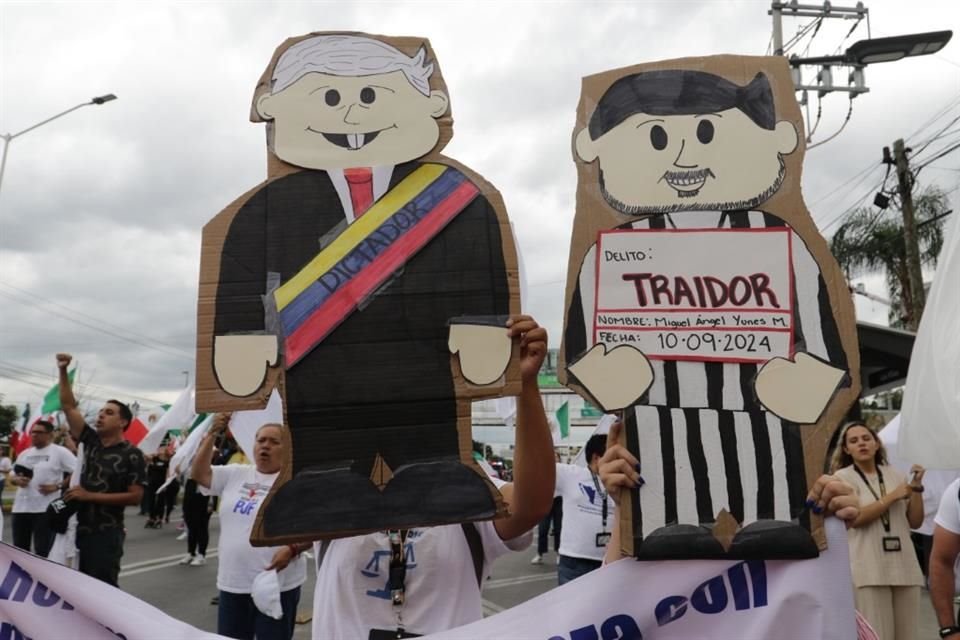 Durante la protesta erraron la circulación de López Mateos Sur a la altura del Walmart de La Tijera.