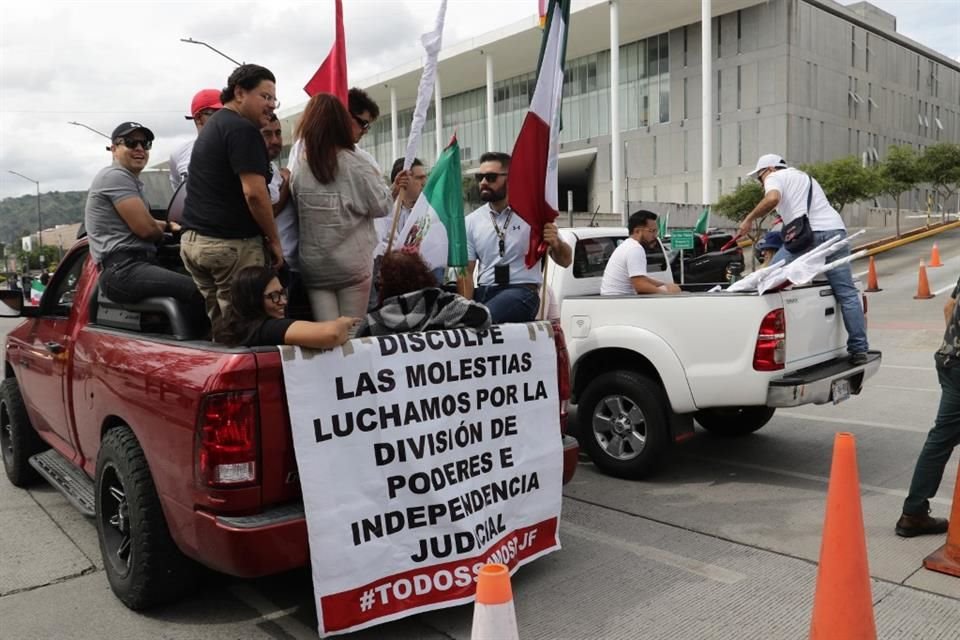 El cierre vial tuvo una duración de 10 minutos.