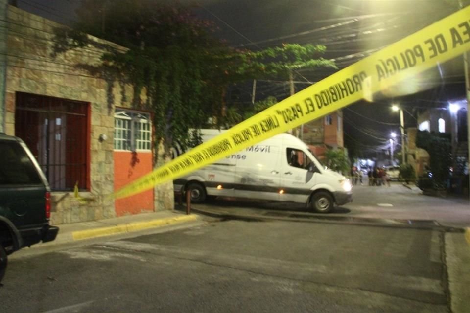 Un hombre que llevaba dos días ingiriendo bebidas alcohólicas, fue asesinado, presuntamente, en una discusión con un vecino, en Guadalajara.