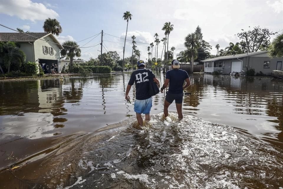 Diversas inundaciones se han reportado por el paso del ciclón.