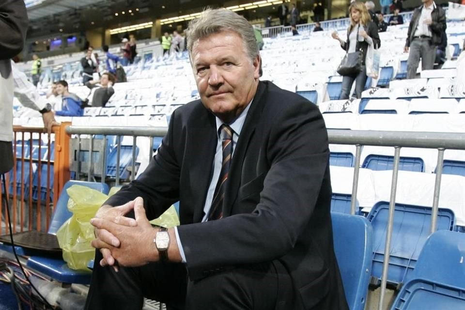 John Benjamin Toshack, se caracterizó por ser muy frontal dejando un racimo de frases que hoy cualquier entrenador podría retomar para aplicarlas en el día a día.