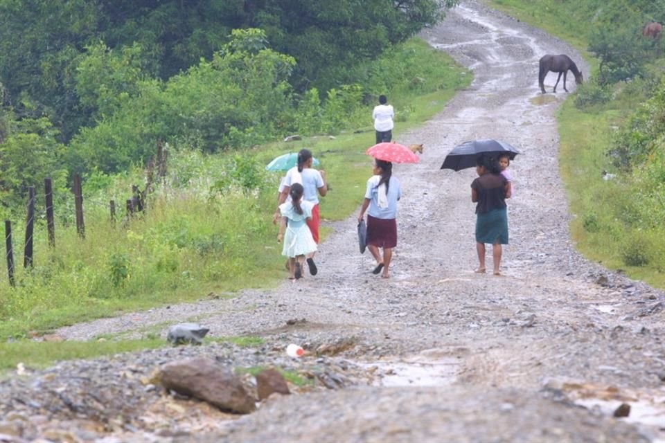 La comunidad indígena de Ayotitlán continúa en la pugna para recuperar su territorio y busca revocar una resolución del Tribunal Agrario de Colima.