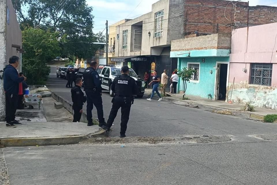 El hecho se registró alrededor de las 8:15 horas en una finca en el cruce de Hilario Medina y Félix Almada y requirió la presencia de paramédicos y policías municipales.