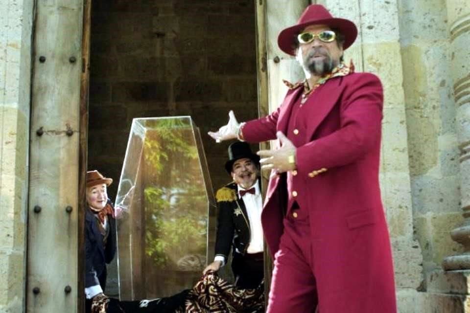La película 'Abracadaver' de Pancho Rodríguez, que combina atracos, magia y comedia, debuta en Estados Unidos vía Hulu.