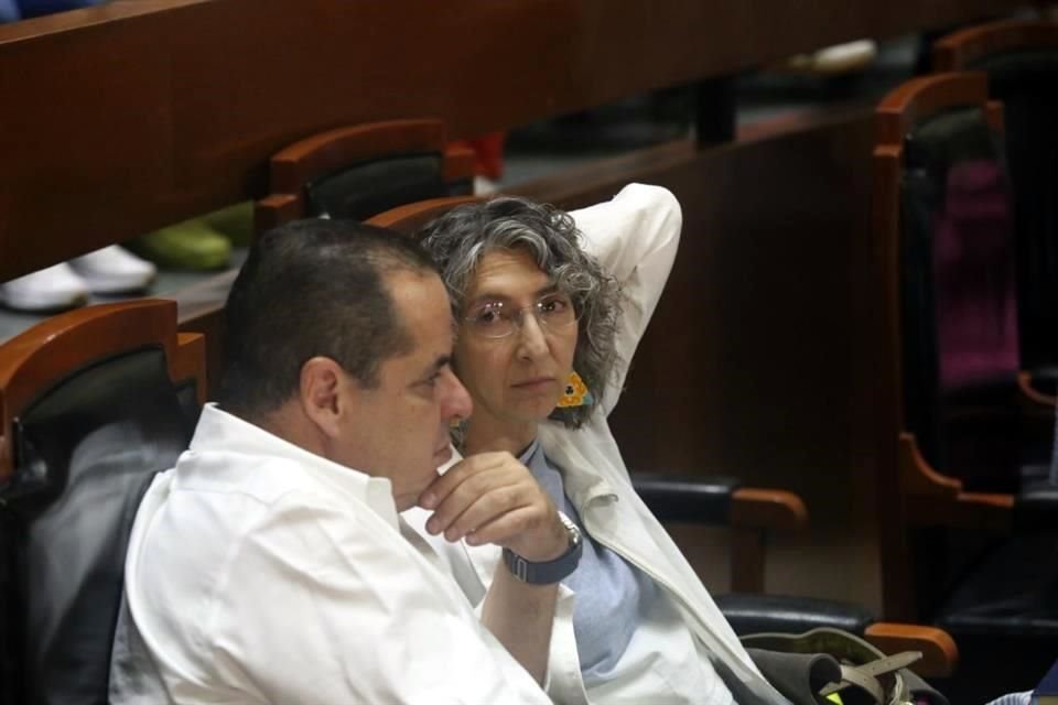 Enrique Velázquez y Mara Robles, diputados de Hagamos.