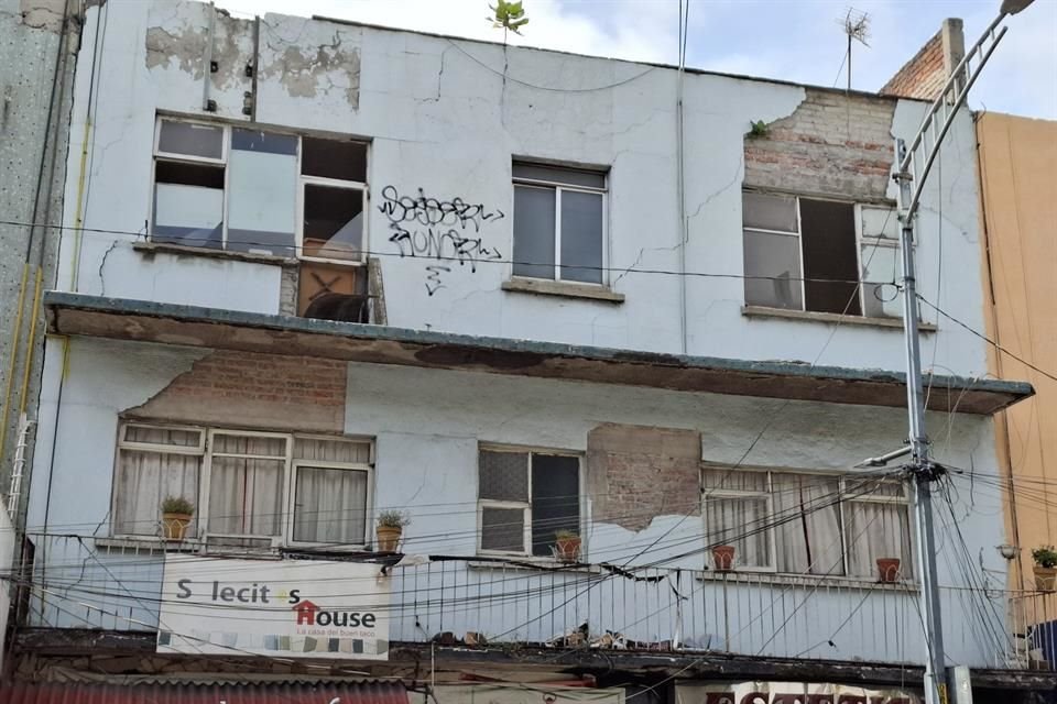 En Calle Los Echave 34, en la Colonia Mixcoac, cuatro departamentos fueron desalojados en diciembre.