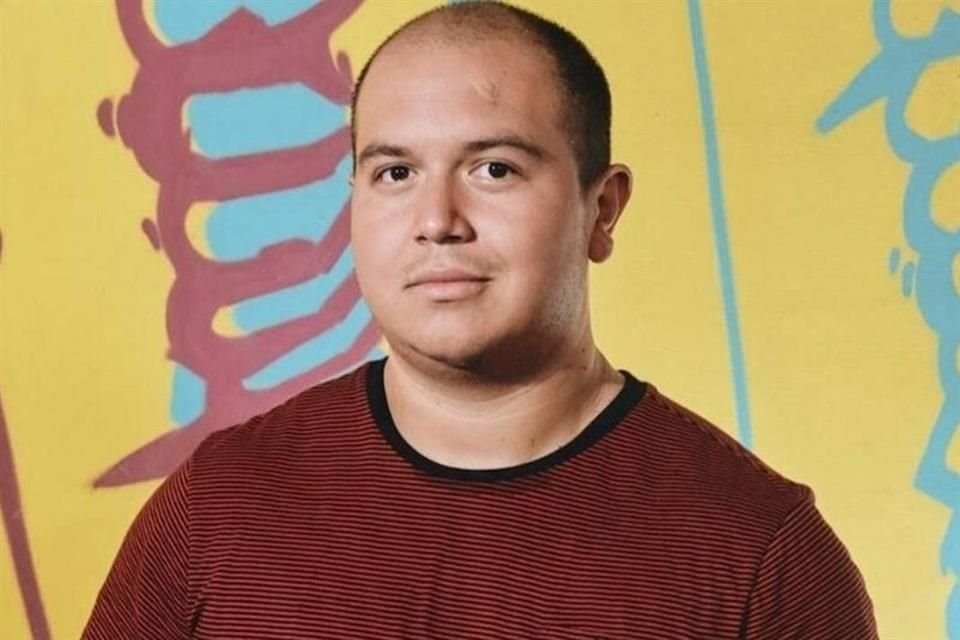 Hiram Ruvalcaba mira hacia atrás el cuento y gana el Premio Amazon de primera novela.