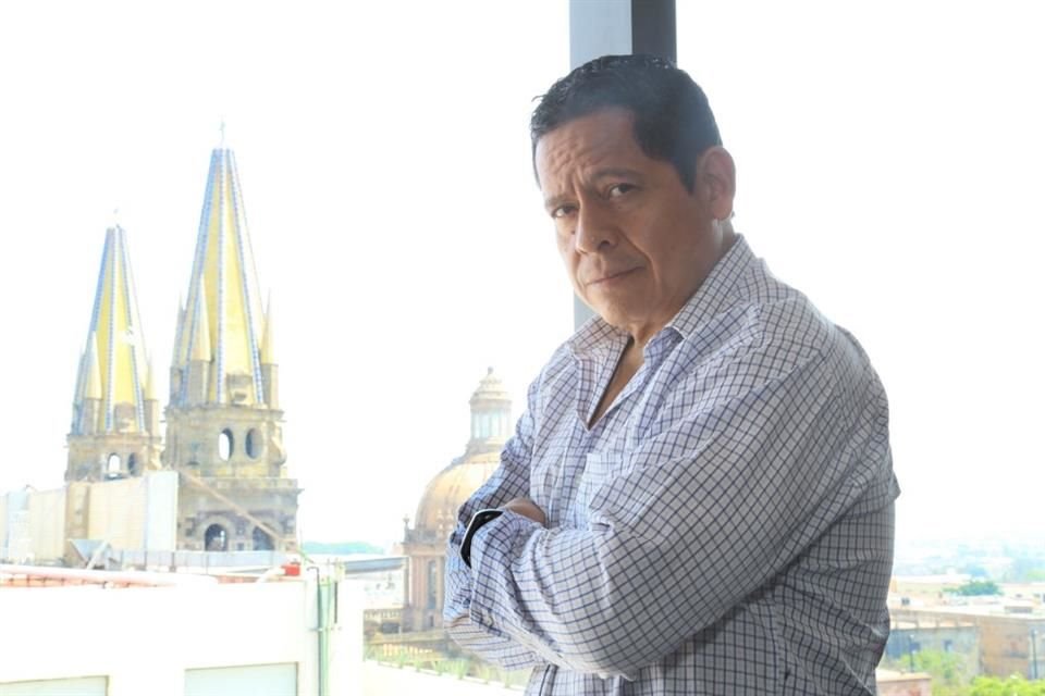 Julia&#769;n Herbert, novelista mexicano.