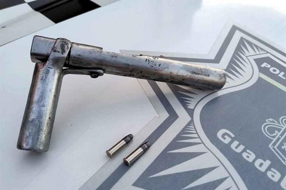 La portación y fabricación de armas hechizas ni siquiera está contemplada en la Ley.