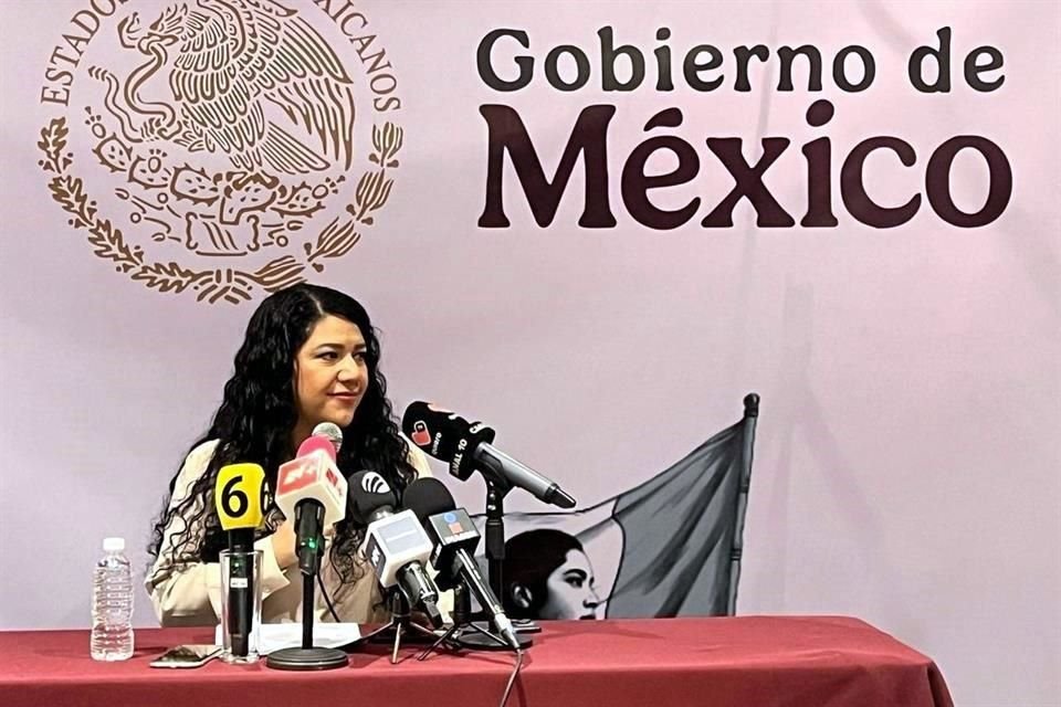 Katia Meave Ferniza, delegada de los Programas para el Bienestar en Jalisco, anuncia el Censo Salud y Bienestar para adultos mayores.