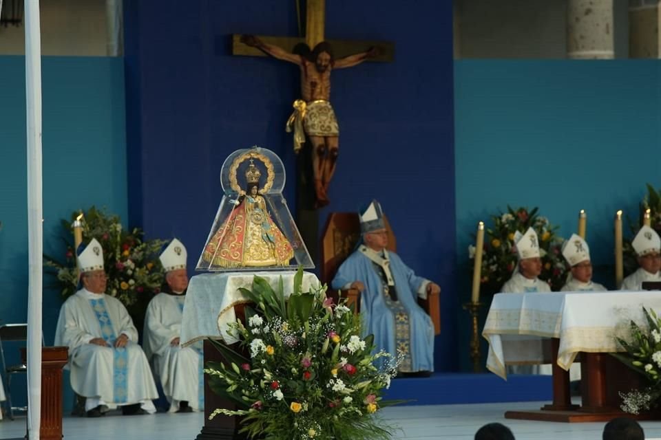 En la Misa de Patrocinio de la Virgen de Zapopan se encomendó a las mujeres víctimas de violencia, a los niños abortados y los gobernantes de los tres niveles de Gobierno.