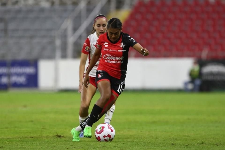 Brenda Cerén se quedó con las ganas de anotarle a las rojiblancas.