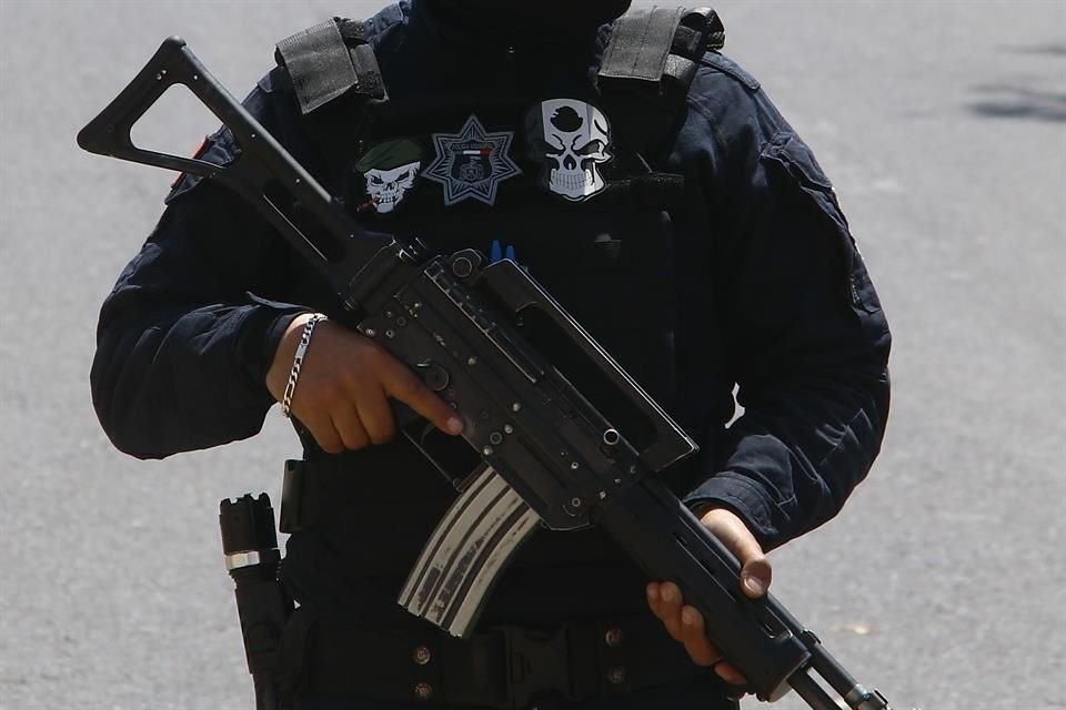 Los oficiales no confían mucho en los exámenes de control de confianza. 