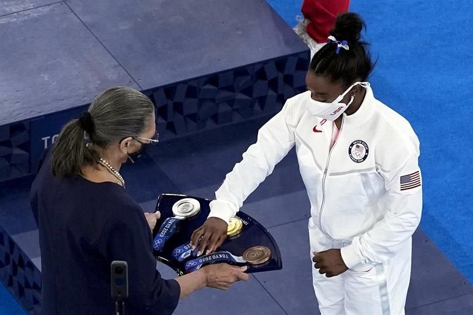 La gimnasta tuvo una actuación discreta en la viga de equilibrio.