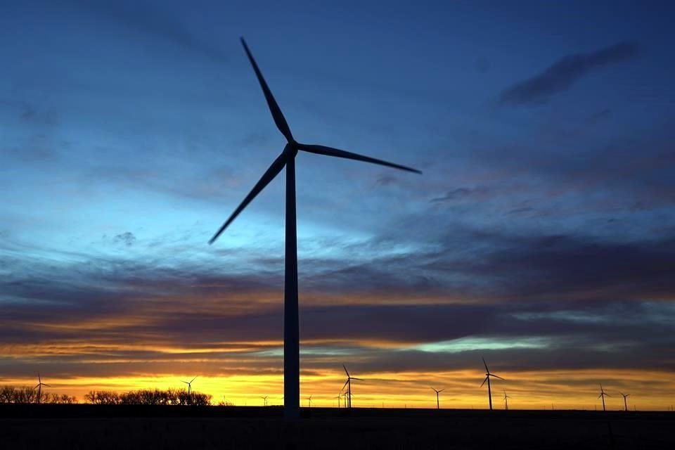 El ritmo de inversión está lejos de ser suficiente para frenar las crecientes emisiones de carbono.