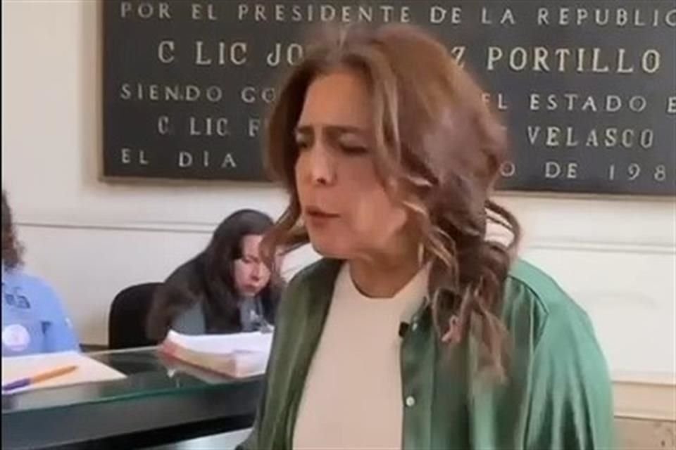 Esta mañana entró cojeando de su costado derecho y apoyándose en la pieza al Congreso de Jalisco.