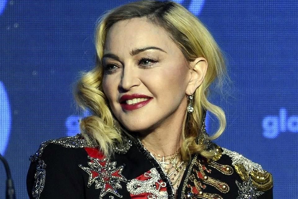 Esta salida pública de Madonna a Nueva York con Akeen Morris ocurre menos de dos semanas después de la muerte de su hermano menor, Christopher Ciccone.