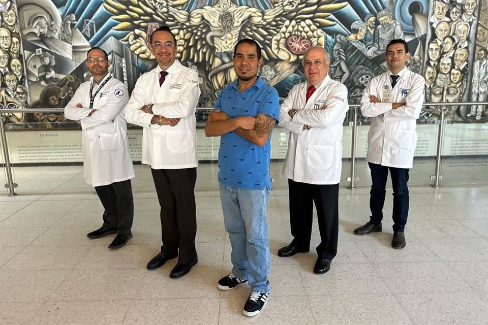 Realizan con éxito trasplante renal ABO incompatible en Centro Médico de Occidente.