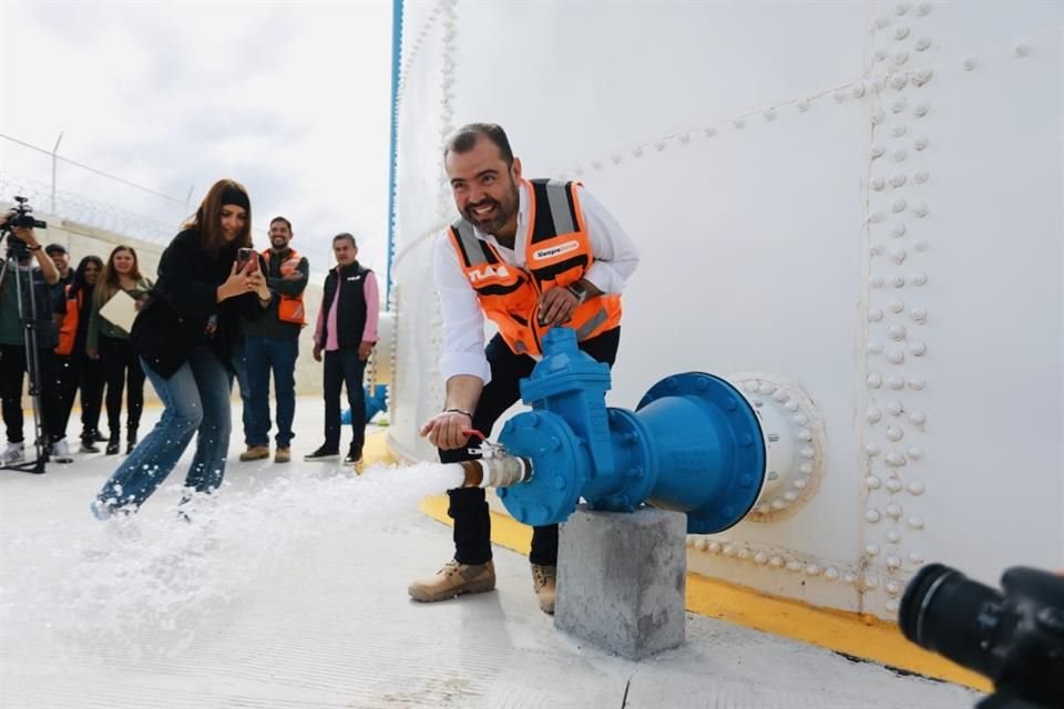 Para garantizar abasto de agua en la Zona Valle de Tlajomulco, el Municipio construye una plataforma y  realiza más obras en Chulavista.