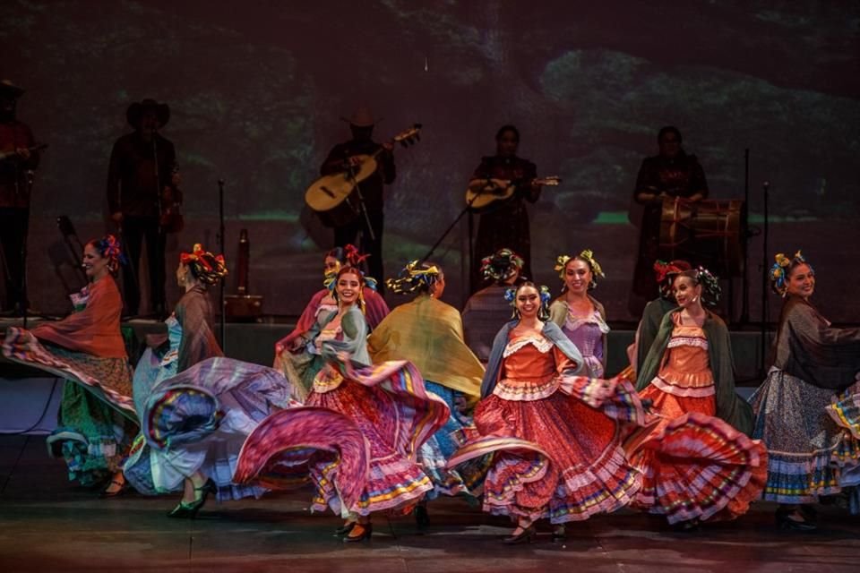 El Festival Internacional del Mariachi y la Charrería que se celebra cada año en el Teatro Degollado, el cual es reconocido como Patrimonio de la Humanidad por la UNESCO.