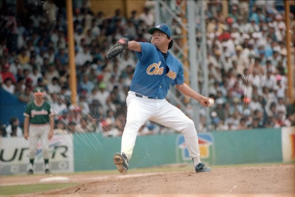 Fernando Valenzuela jugó con los Charros en la Liga Mexicana de Beisbol en 1992 y 1994.
