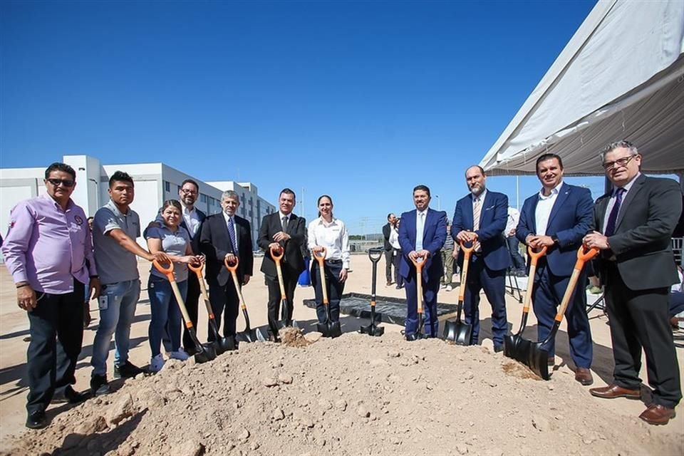 La empresa automotriz Bader concretó su expansión en Lagos de Moreno.