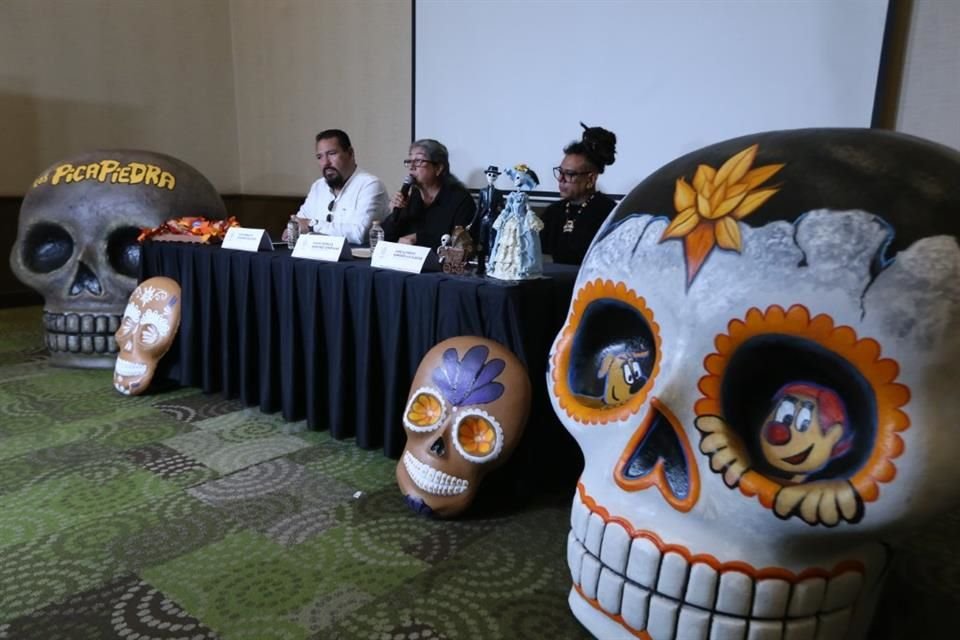 Como parte de los festejos por el Día de Muertos, el Ayuntamiento de Zapotlanejo anunció la instalación de la tradicional Catrina Monumental.