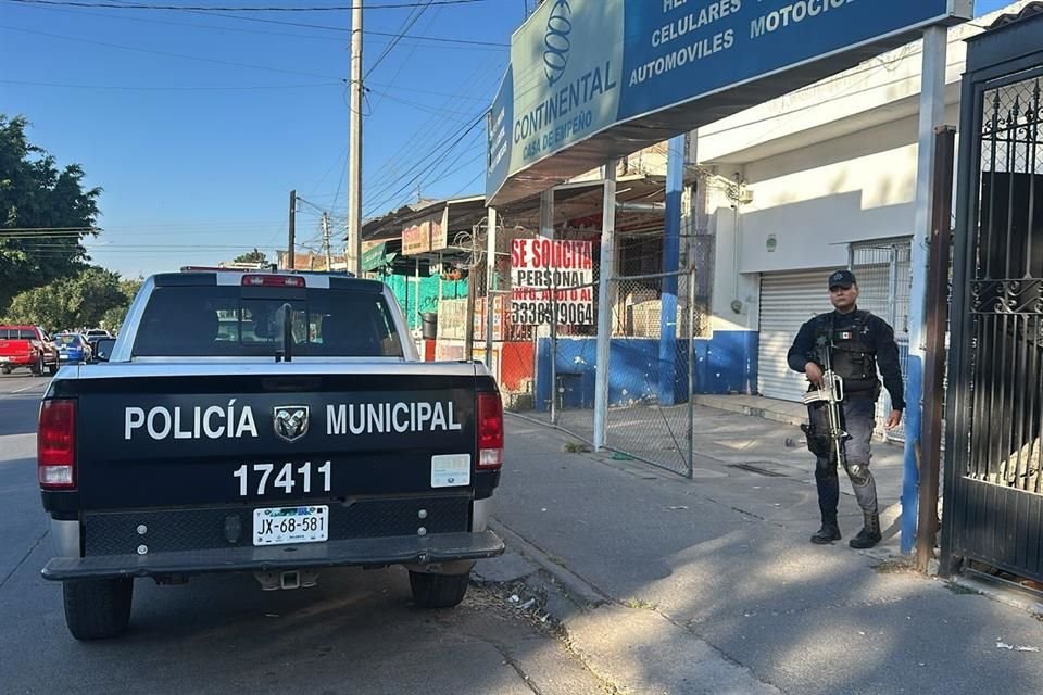 Los sujetos escaparon, por lo que se montó un operativo de búsqueda en los alrededores, sin resultados positivos.