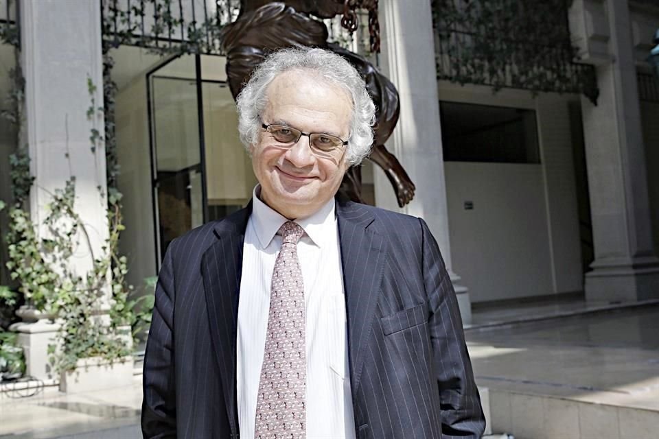 Amin Maalouf Beirut es un novelista y ensayista franco-libanés.