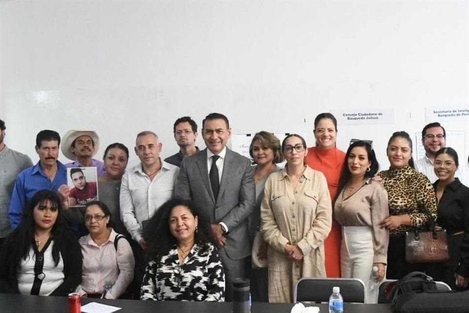 Integrantes de seis de los colectivos de familiares de personas desaparecidas se reunieron con futuros funcionarios del Gobierno del Estado, en una serie de talleres que comenzaron este martes.