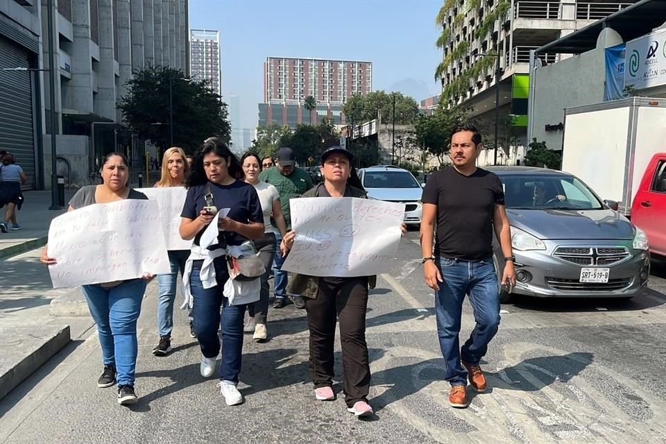 Los manifestantes están en contra de la reforma a nivel federal.