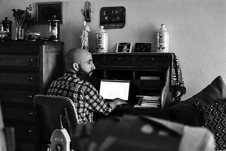 El nacimiento de su hijo movió sensaciones que Josemaría Camacho expuso en el libro 'Después de Matar al Oso Pardo'.