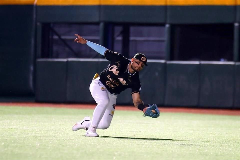 En el segundo juego de la serie, los Charros de Jalisco fueron apaleados 8-1 por los Algodoneros de Guasave.