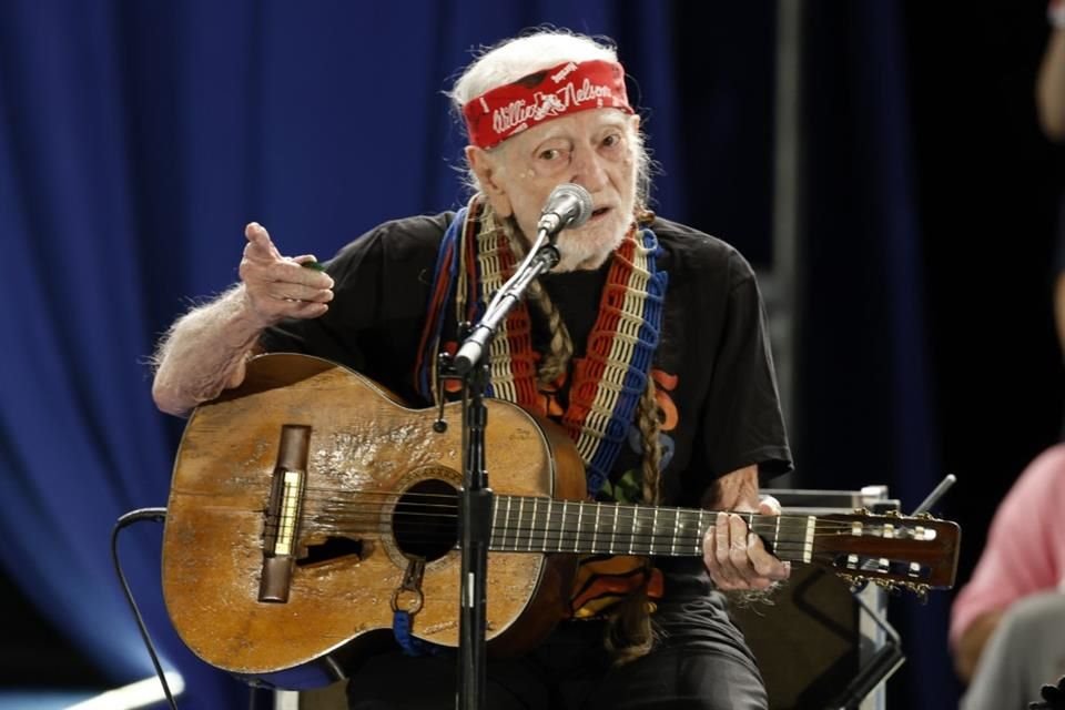 El ícono del country, Willie Nelson, acaba de estrenar 'Last Leaf of the Tree', el álbum 153 de su carrera y el número 76 en solitario.