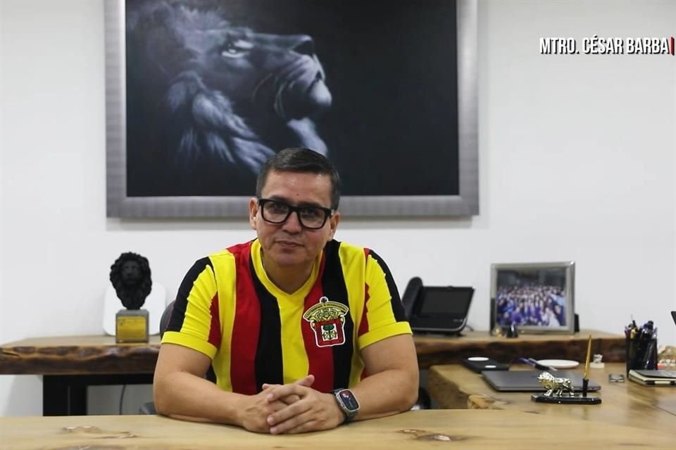 César Barba Delgadillo, director del Sistema de Educación Media Superior de la UdeG, anunció que no buscará la Rectoría.
