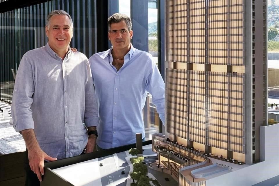 Con Rodrigo De la Peña ha trabajado en el diseño de edificios innovadores.