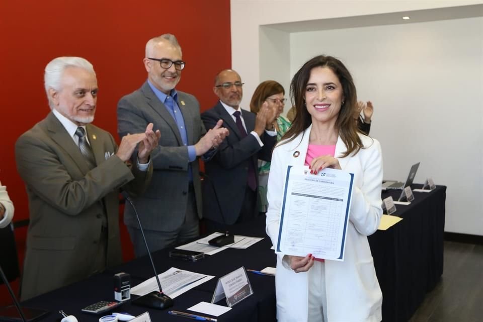 Leticia Leal Moya, Rector de CUTlajomulco, fue la última candidata en registrarse para aspirar a la Rectoría de la Universidad de Guadalajara.