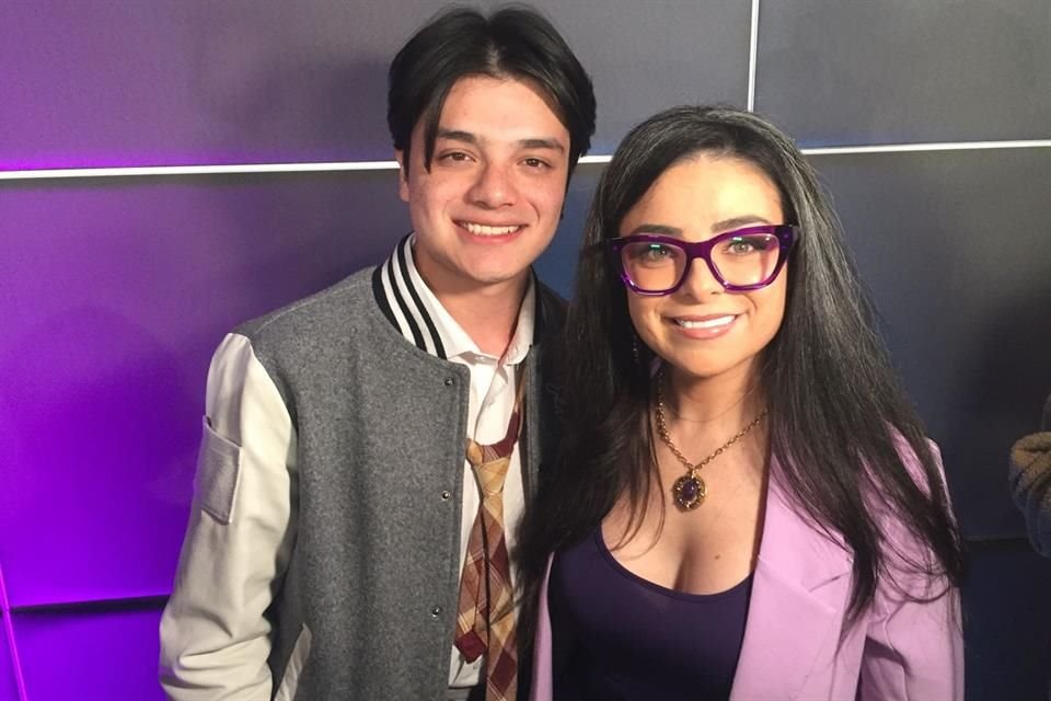 Violeta Isfel amadrina a su hijo Omar en su debut como protagonista en 'Incorregibles de Santa Martha', que estrena el 11 de noviembre.