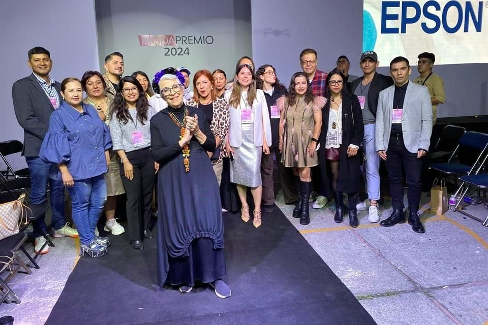 La apertura estuvo a cargo de Anna Fusoni, reconocida analista y critica de moda ganadora del prestigiado concurso PRIX DE PARIS de la revista VOGUE.