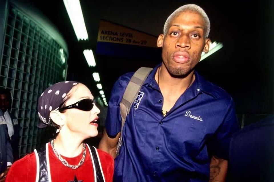 En 1994 las estrellas del pop y basquetbol compartieron una breve relación.