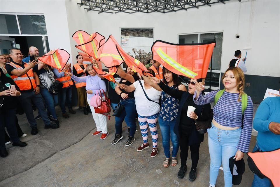 El Alcalde Gerardo Quirino Velázquez Chávez da el banderazo de arranque en la remodelación de Cruz Verde La Concha.