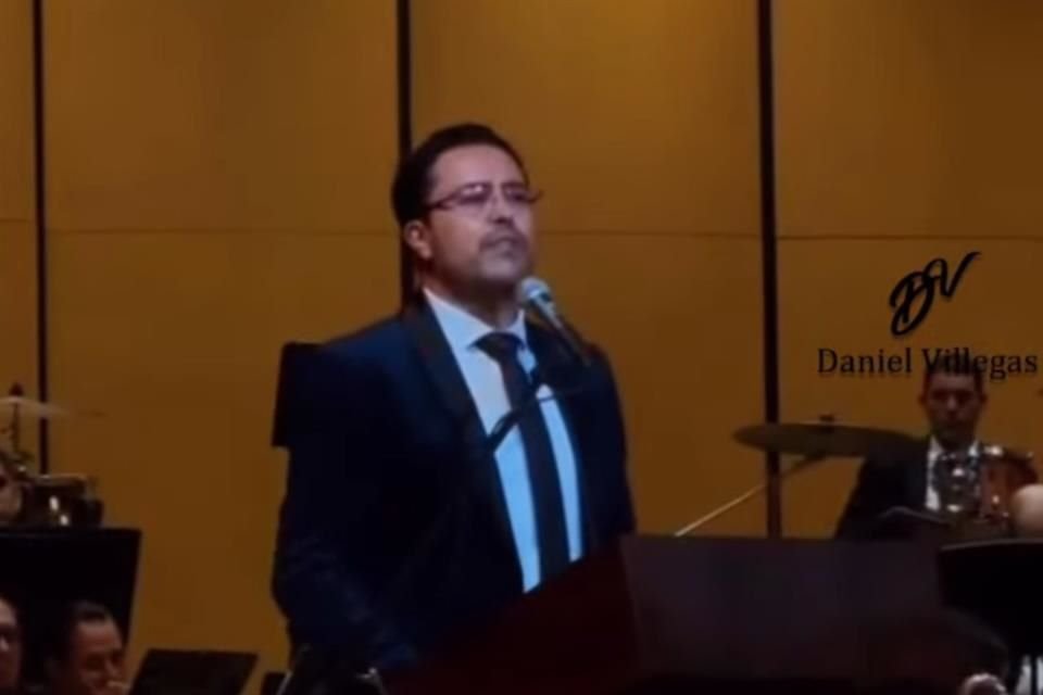 Josué Coronado Hernández, Jefe de Festivales y Grupos Artísticos de la Secretaría de Cultura de Jalisco, agradeció las enseñanzas de Naasón Joaquín en un evento de la dependencia.