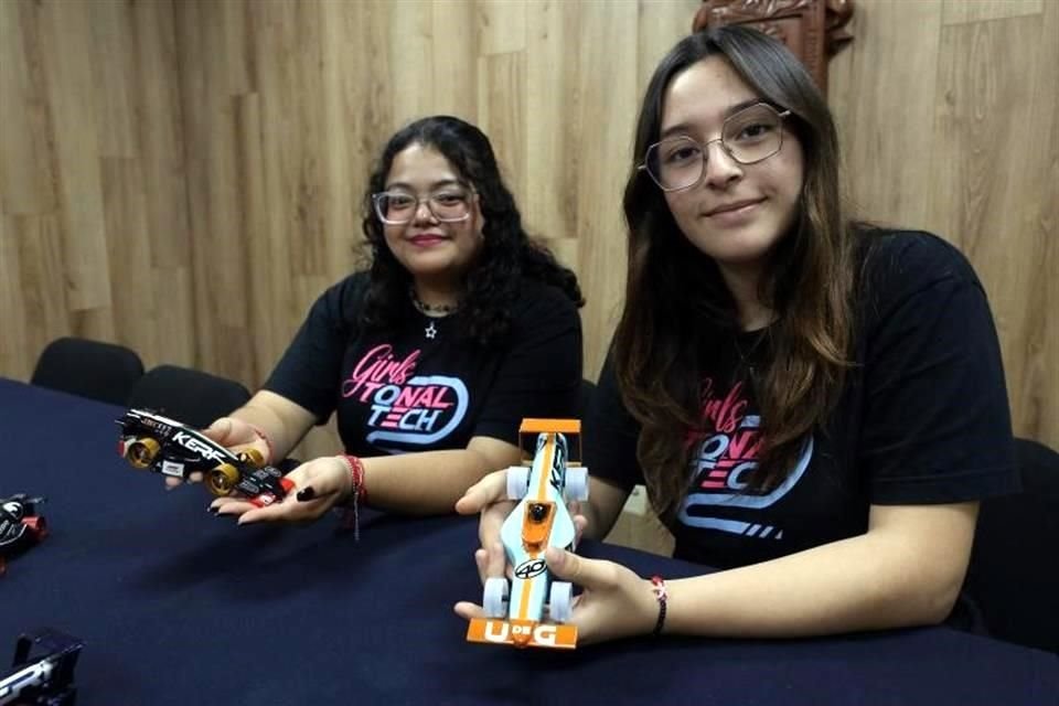 Estudiantes de Prepa Tonalá participarán en la final mundial de F1 in Schools, que consiste en la construcción de réplicas de autos de F1.