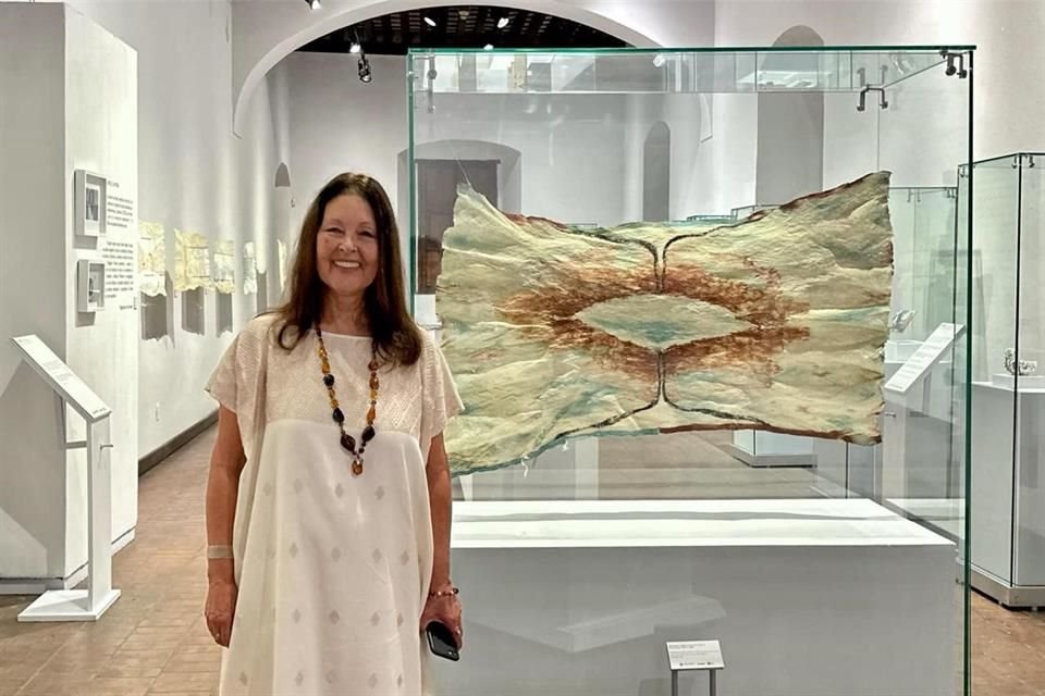 Margarita De la Peña muestra Códice Revisitado en el Museo Regional de Guadalajara.