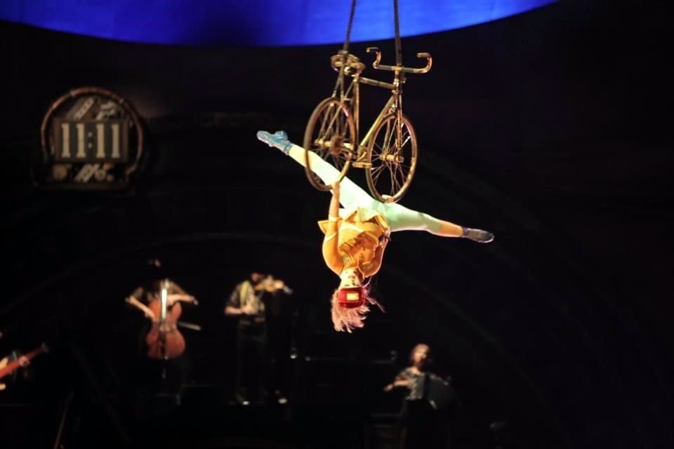 Asombro y diversión causó Kurios- Gabinete de Curiosidades, el nuevo show de Cirque du Soleil, en su función de estreno en Santa Fe.