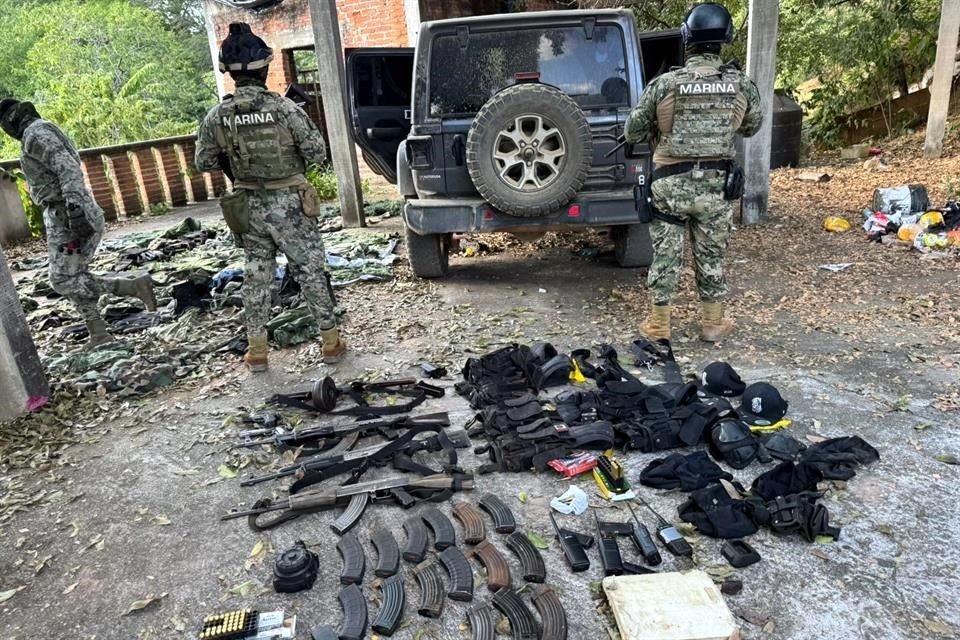 La zona donde los marinos encontraron armamento y equipo táctico es conocida como territorio de los hijos de Joaquín 'El Chapo' Guzmán, fundador del Cártel de Sinaloa.