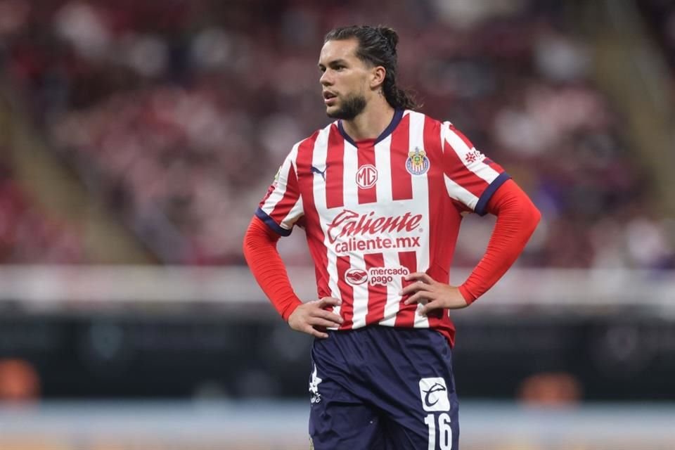 Cade Cowell tuvo 74 minutos de actividad en la derrota del Guadalajara 1-0 frente a Atlético San Luis.