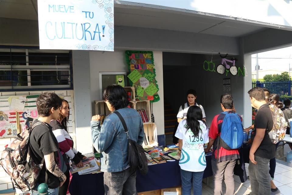 La segunda edición de la Semana de la Poesía busca fomentar la lectura y creación poética en jóvenes de la UdeG, del 12 al 15 de noviembre.