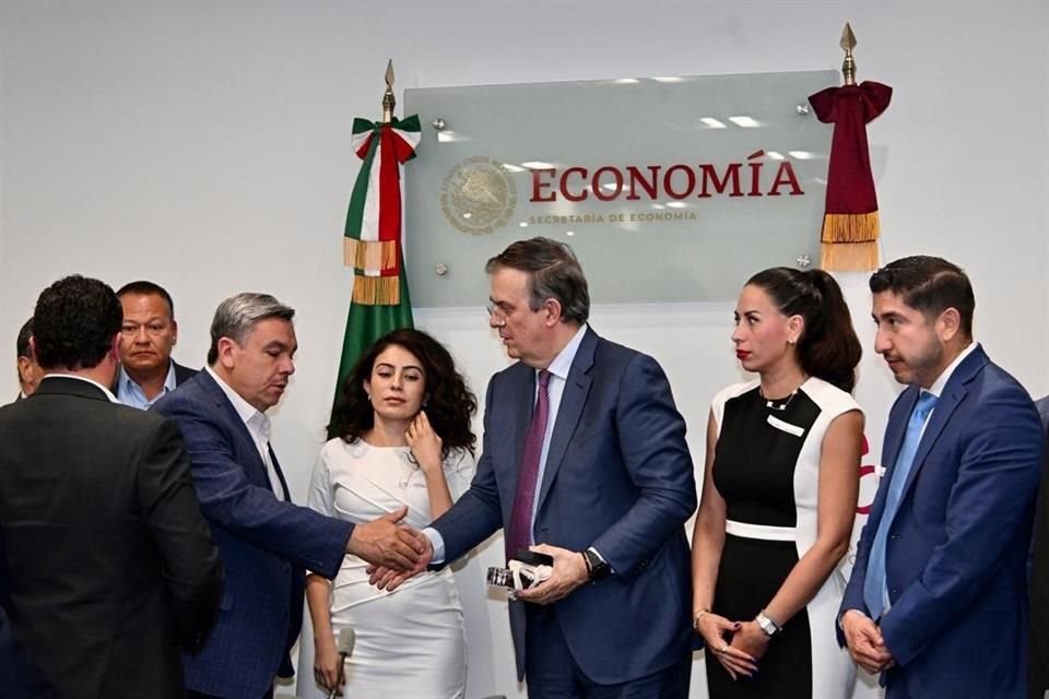 El Secretario de Economía, Marcelo Ebrard, se reunió con una delegación de California.